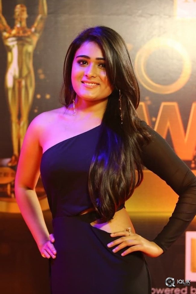 Shalini-Pandey